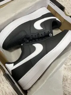 Nike Air Force 1 ブラック/ホワイト 8 (US)