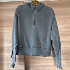 GU フード付きグレークロップドスウェット