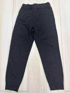 UNIQLO ウルトラストレッチアクティブジョガーパンツ 140