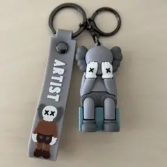 2025年最新】カウズ キーホルダーの人気アイテム - メルカリ