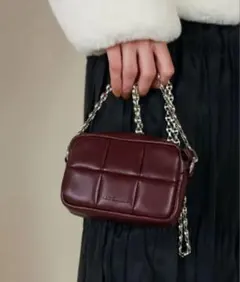 美品ADD CULUMNアドカラムPUFF-CROSSBODY ECS ボルドー