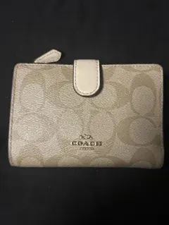 COACH ベージュ 二つ折り財布