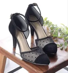 ドット柄ポインテッドトゥアンクルストラップパンプス　23.5cm