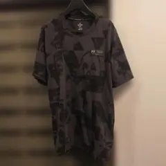 UNDER ARMOUR 迷彩柄 Tシャツ XL　未使用