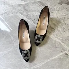 2025年最新】マノロブラニク37の人気アイテム - メルカリ