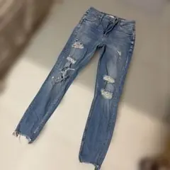 Bershka ダメージジーンズスキニーのサムネイル