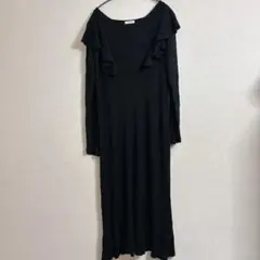 美品❣️黒 フリル ロングワンピース ニット カジュアル 長袖 無地 お出かけ