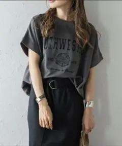 カレッジ刺繍ピグメントスウェットTシャツ