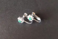 E253　イヤリング　エメラルドグリーン　シルバー