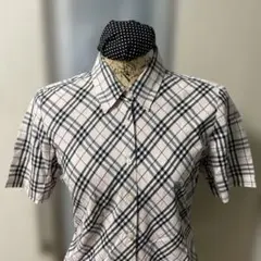 バーバリーチェック柄 半袖シャツ ロゴ刺繍入り