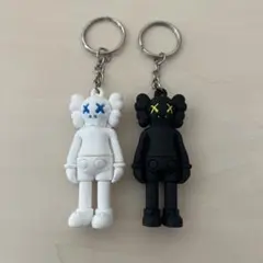 KAWS カウズ ラバーフィギュア キーホルダー セット