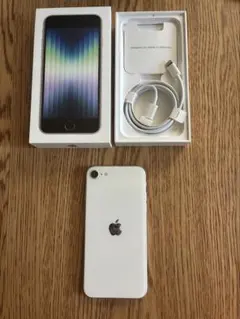 Apple iPhone SE (第3世代) スターライト本体　64G