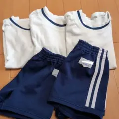 110cm 白いTシャツ3枚と紺ジャージ　まとめ売り