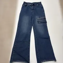 ブーツカット　ジーンズ