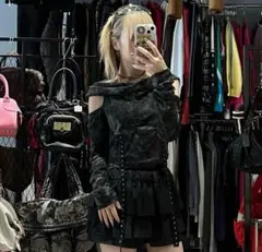 y2k グランジ　ショート丈パーカー　肩出し　ボロ加工　　ベルトデザイン