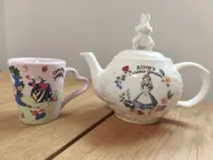 Afternoon tea 不思議の国のアリス　ティーポット　おまけ付き