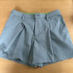 Under Armour グレー ショートパンツ