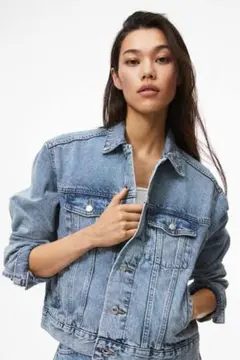 H&M ライトブルー デニムジャケット　サイズSのサムネイル