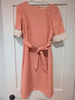 GLASS LINE ピンク ひざ丈ワンピース 半袖