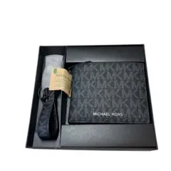 ☆新品タグ付☆MICHAEL KORS 二つ折り財布 &キーホルダーセット