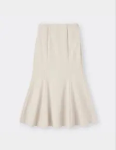 GU カットソーマーメイドロングスカート