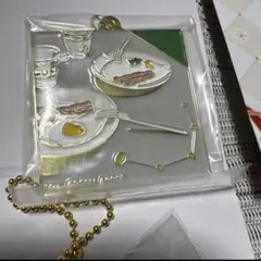 ミセス1番くじ F賞 メタルチャーム