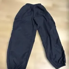 z*u様 ビーデスビー　ブラック　カーゴパンツ ゴムウエスト　140cm 薄手のサムネイル