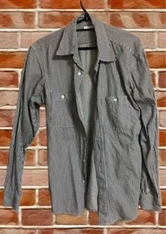 カジュアルシャツ