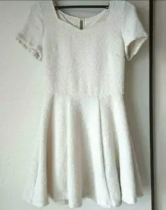 CECIL McBEE ワンピース 膝丈ワンピース ホワイト