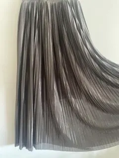 光沢のあるプリーツスカート ゴムウエスト