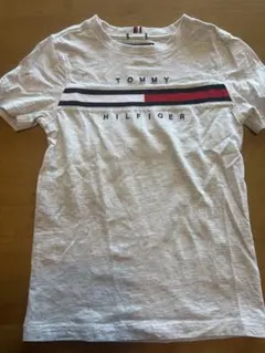 TOMMY HILFIGER Tシャツ 128サイズ グレー130センチのサムネイル