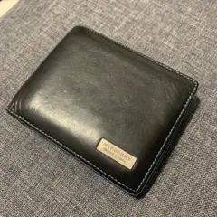 二つ折り財布