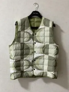 美品リバーシブルベストM-L