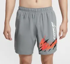 Nikeチャレンジャー18センチランニングショートパンツ（インナー付き）