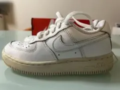 Nike Air Force 1 ホワイト スニーカー