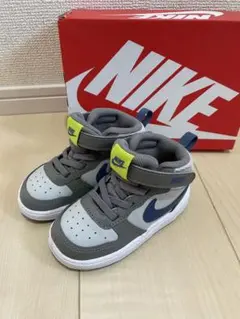 NIKE ハイカット　13cm 美品