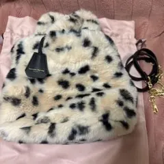 Samantha Thavasa ソフトファー ハンドバッグ（マルチカラー）