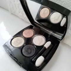CHANEL 新品未使用 入手困難　レキャトルオンブルNo5 シャネル / レ キャトル オンブル N°5の公式商品情報｜美容