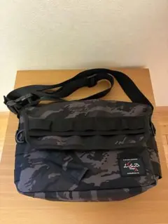 極美品✨　DIESEL メッセンジャーバッグ　レザーナイロン　カモフラ　y2k DIESEL ディーゼル メッセンジャーバッグ カモフラ 迷彩 y2k - メルカリ