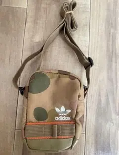 【一押し】adidas アディ　ミニポーチバッグ