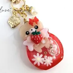 7) 苺ポット　クマちゃん　シャカシャカキーホルダー　レジン　カワイイ