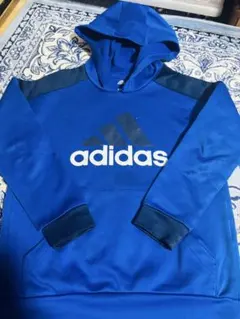 adidas フード付きパーカー　130