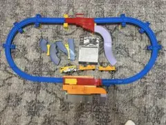 トミカとプラレールで遊ぼう！ オートつみおろしカーポート