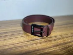 Levi’s レザーベルト ボルドー ブラックバックルのサムネイル