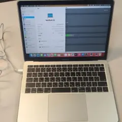 Apple MacBook Air 13.3インチ 2019 本体のサムネイル