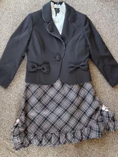 ☆入学式に☆ フォーマルスーツ 黒とチェック柄 130cm