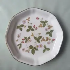 WEDGWOOD ワイルドストロベリー ケーキ皿18cm