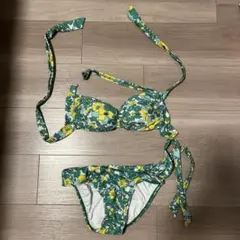 水着(ビキニ&パレオ)のサムネイル