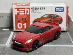 トミカ 4D 01 日産 GT-R レッド