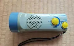 FUJITSU RN323 FM/AMラジオ 懐中電灯機能付きのサムネイル